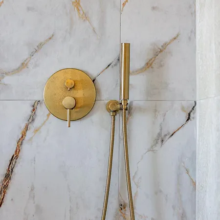 Akasha Living By The Sea 아파트 *