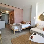 Akasha Living By The Sea Apartment
