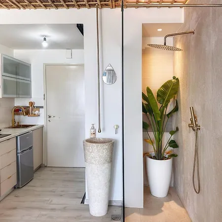 Akasha Living By The Sea Apartment